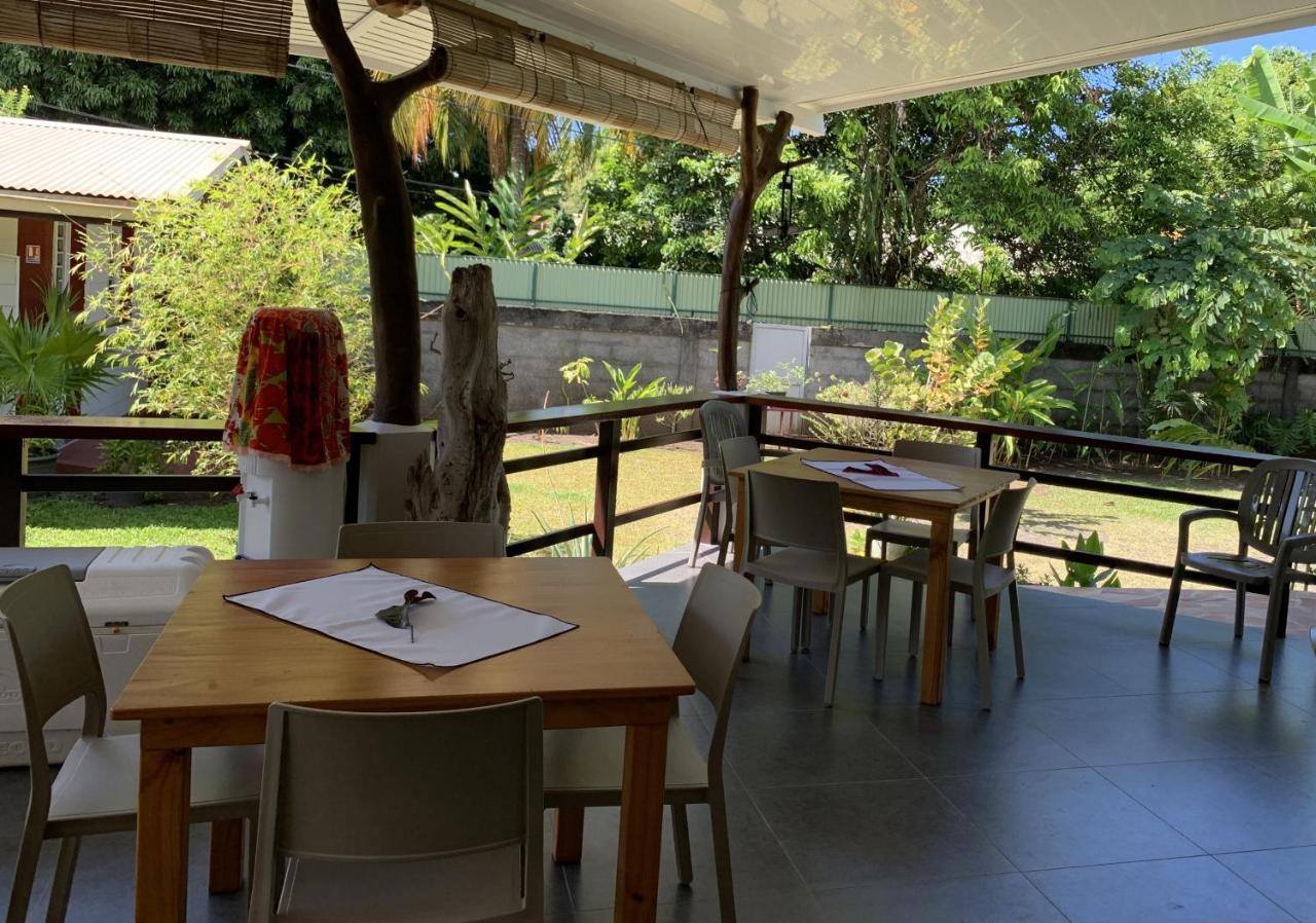 Pare Lodge Tahiti Pirae Exteriör bild