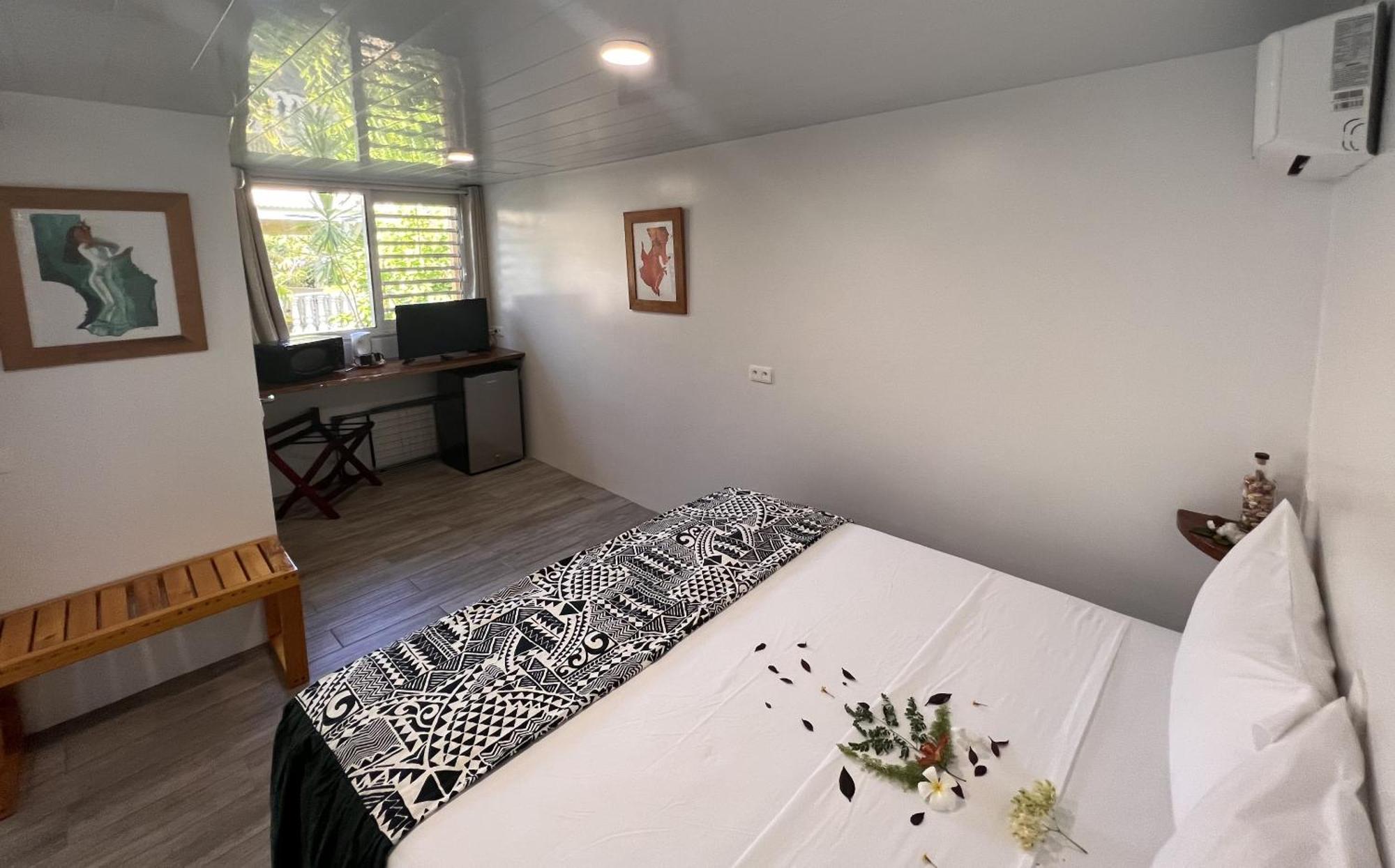 Pare Lodge Tahiti Pirae Rum bild