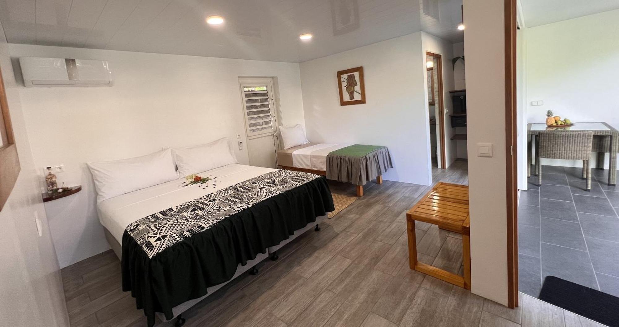 Pare Lodge Tahiti Pirae Rum bild