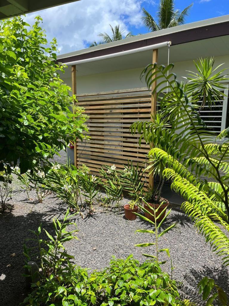 Pare Lodge Tahiti Pirae Exteriör bild